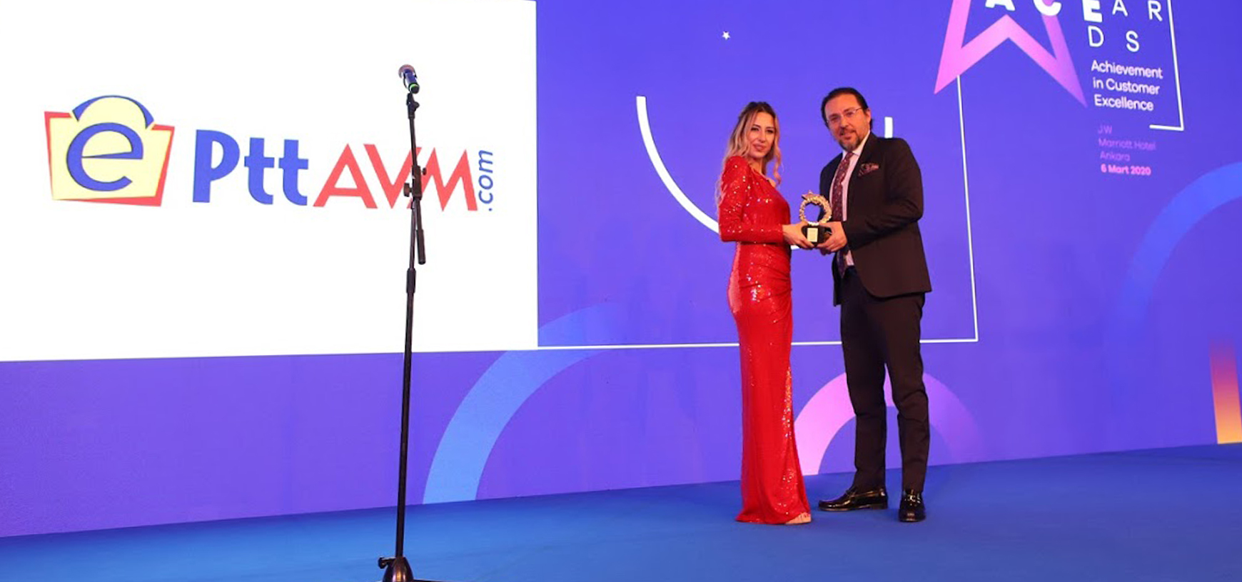 E-Ticaret Pazaryeri Kategorisinde Mükemmel Müşteri Memnuniyeti Ödülü